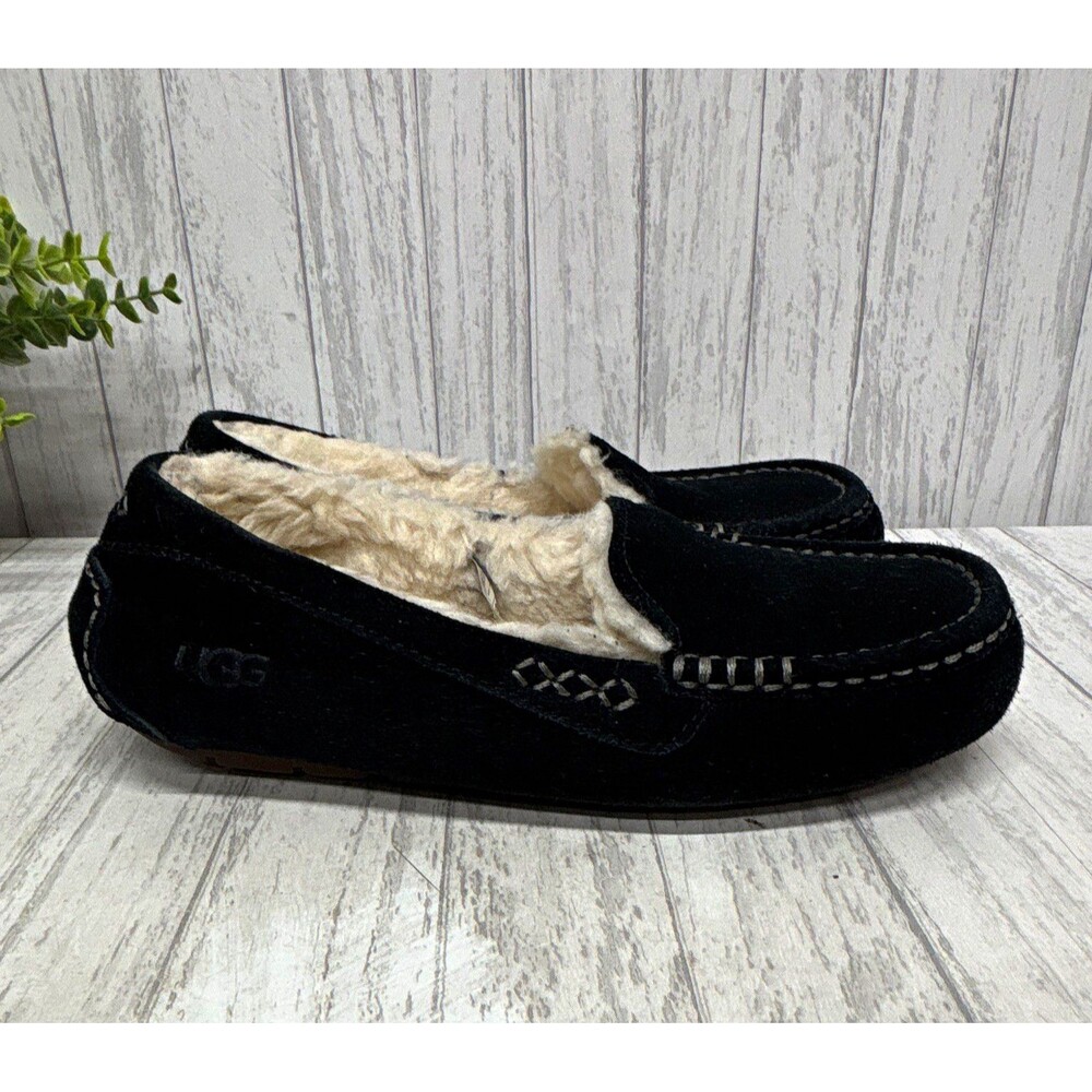 UGG Womens Black Suede Sheepskin Lined Moccasin Slipper Slip On US 7